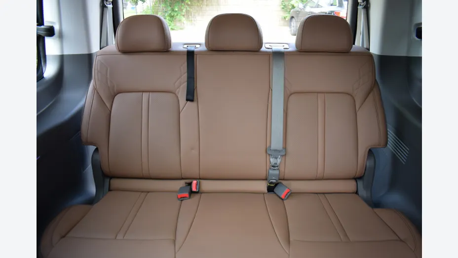 HYUNDAI Staria Staria 1.6 T-GDI HEV Luxury aut