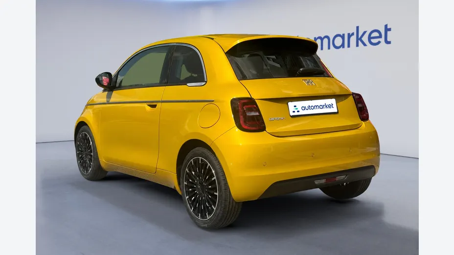 FIAT 500 500 1.0 GSE Hybrid La Prima Nowy