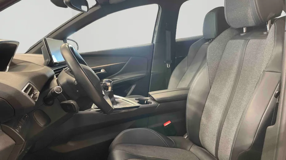 PEUGEOT 3008 -