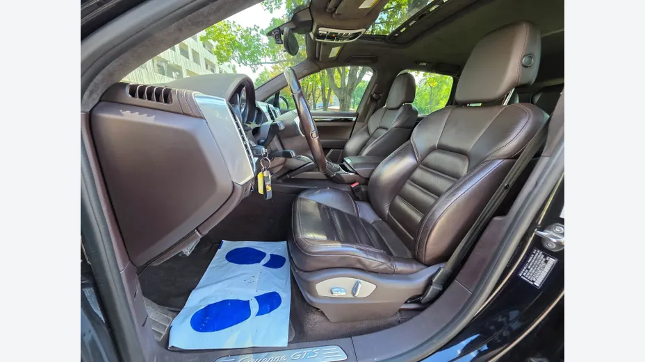 PORSCHE Cayenne -