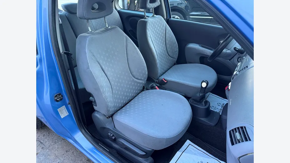 NISSAN Micra -