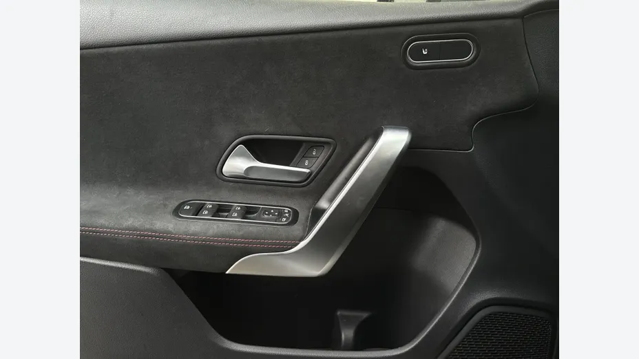 MERCEDES-BENZ A Klasa A 200 AMG Line 7G-DCT