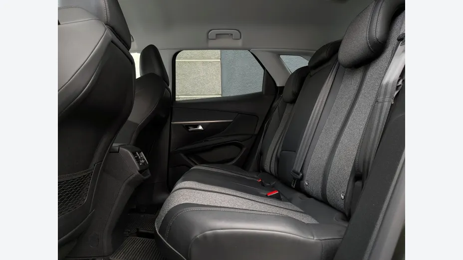 PEUGEOT 3008 3008 1.2 PureTech Allure S&S