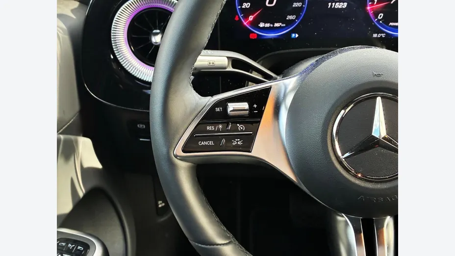 MERCEDES-BENZ CLA -