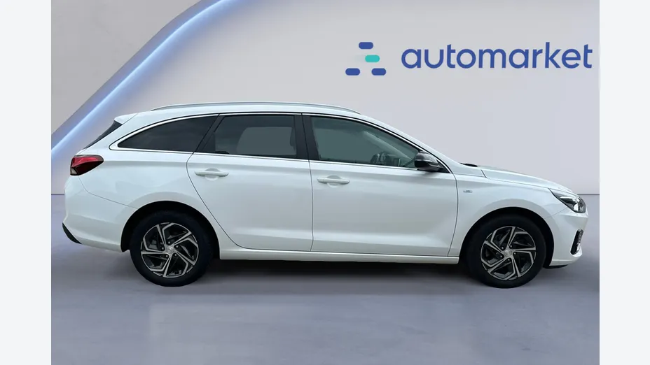 HYUNDAI i30 i30 1.5 T-GDI 48V Smart