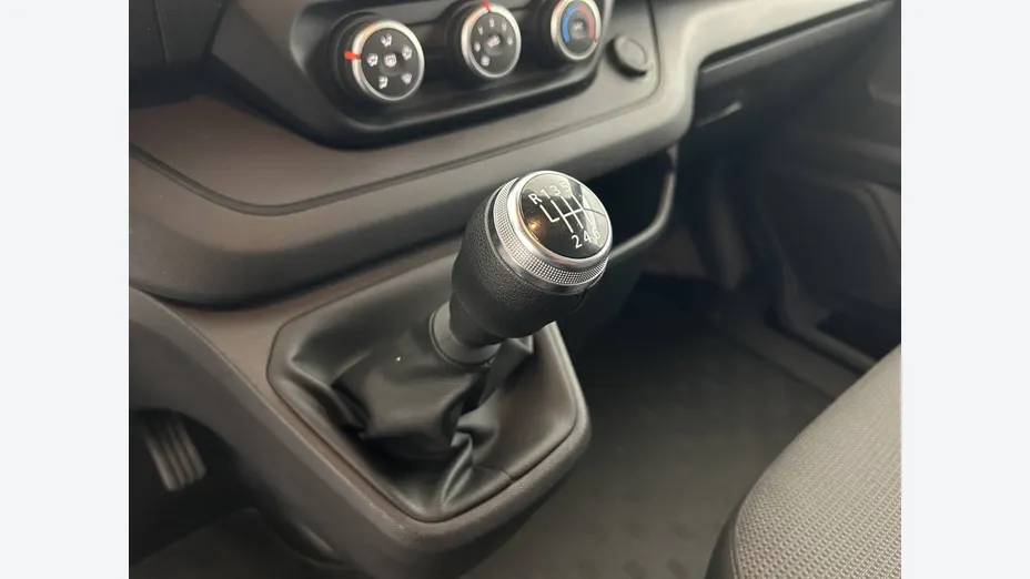 RENAULT Trafic -