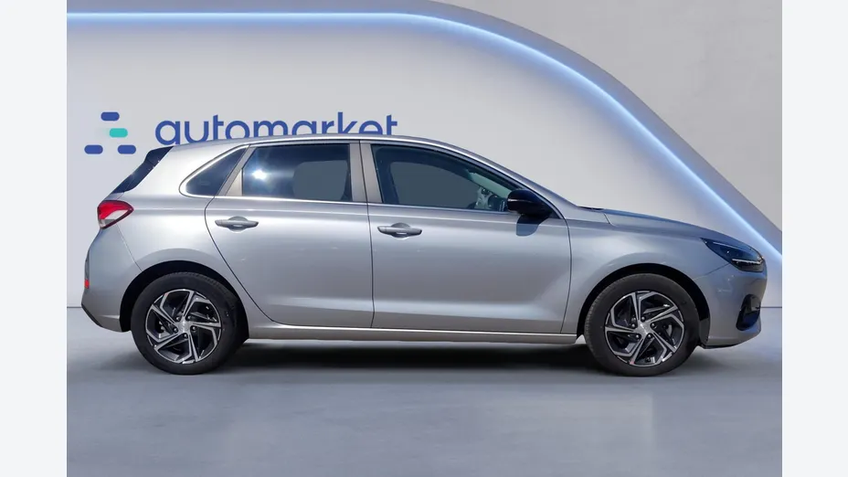 HYUNDAI i30 i30 1.0 T-GDI Smart