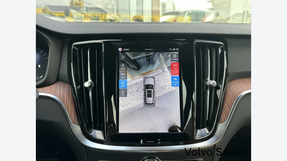 VOLVO V60 V60 B4 B Plus Dark aut