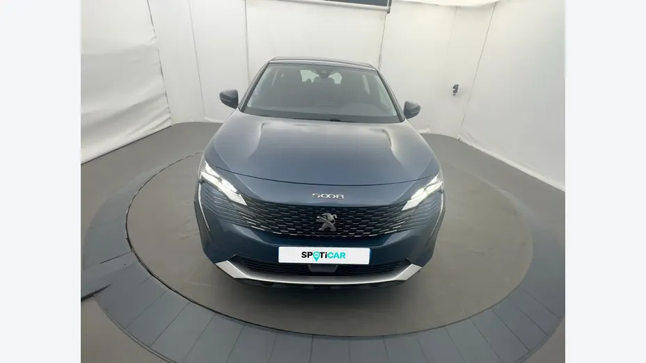 PEUGEOT 5008 -