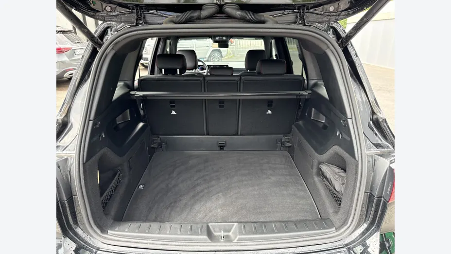 MERCEDES-BENZ GLB GLB 220 d 4-Matic AMG Line 8G-DCT