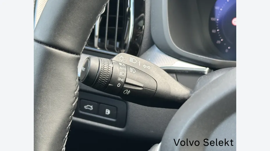 VOLVO XC60 XC60 T8 Plug-In Hybrid AWD Ultra Black Edition aut