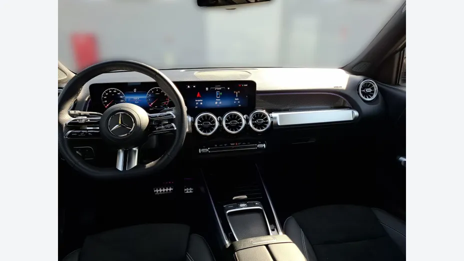 MERCEDES-BENZ GLB GLB 200 mHEV AMG Line 7G-DCT