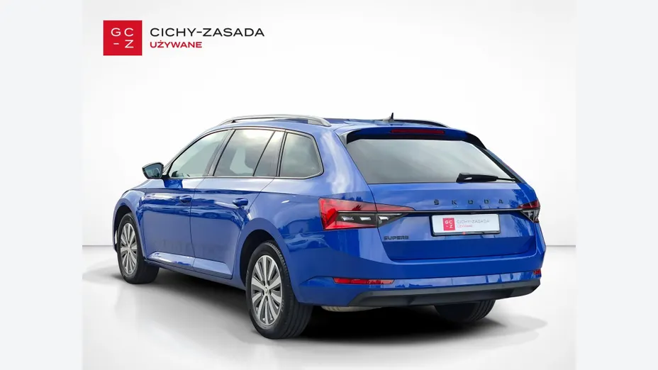 SKODA Superb -