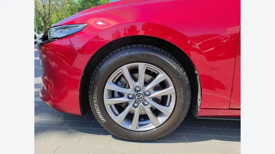 MAZDA 3 -
