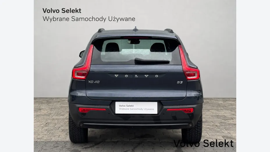 VOLVO XC40 XC40 B3 Plus Dark aut