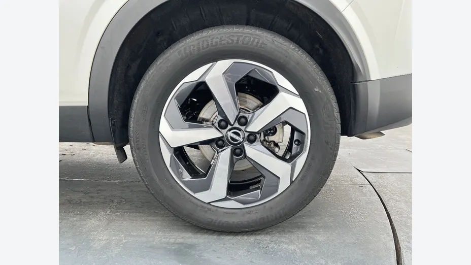 NISSAN Qashqai -