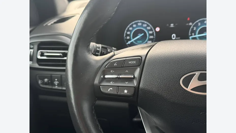 HYUNDAI i30 i30 1.5 T-GDI 48V Smart
