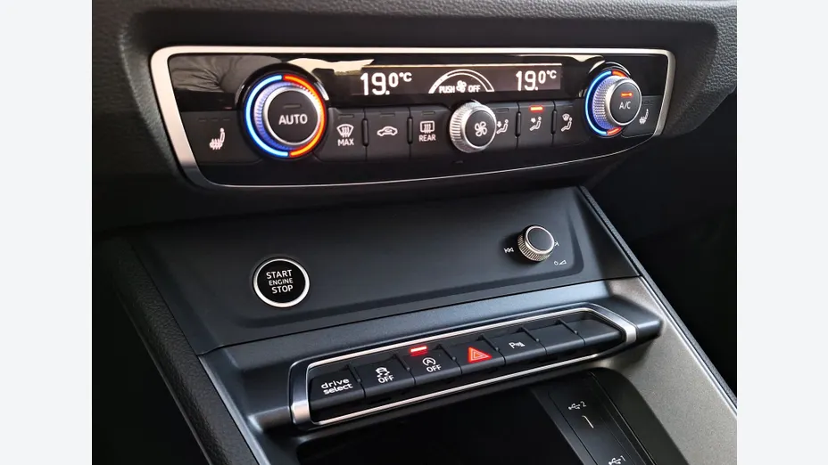 AUDI Q3 Q3 40 TFSI Quattro S-Line S tronic