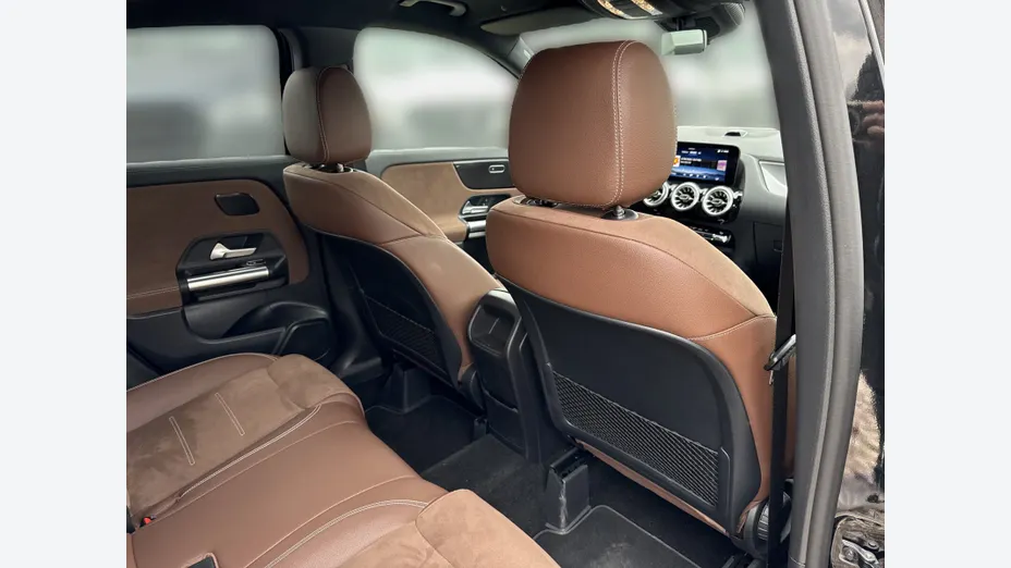 MERCEDES-BENZ GLA GLA 200 mHEV AMG Line 7G-DCT