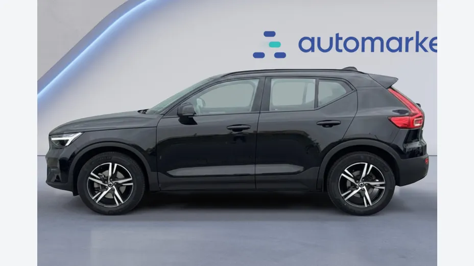 VOLVO XC40 XC40 B3 Plus Dark aut