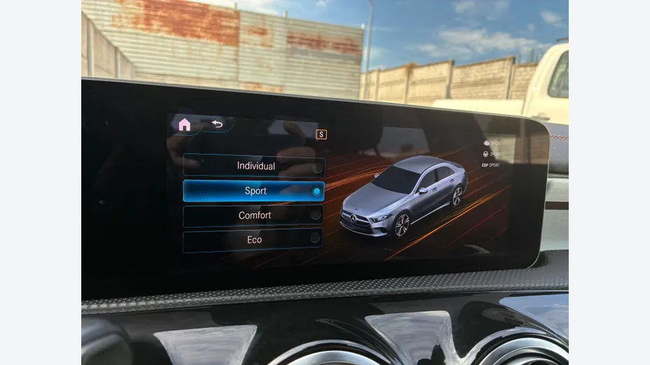 MERCEDES-BENZ A Klasa A 250 4-Matic Edition 1 7G-DCT