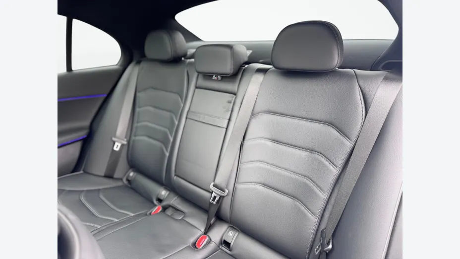 MERCEDES-BENZ E Klasa E 200 mHEV 4-Matic AMG 9G-Tronic