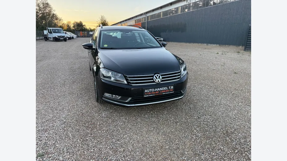 VOLKSWAGEN Passat -