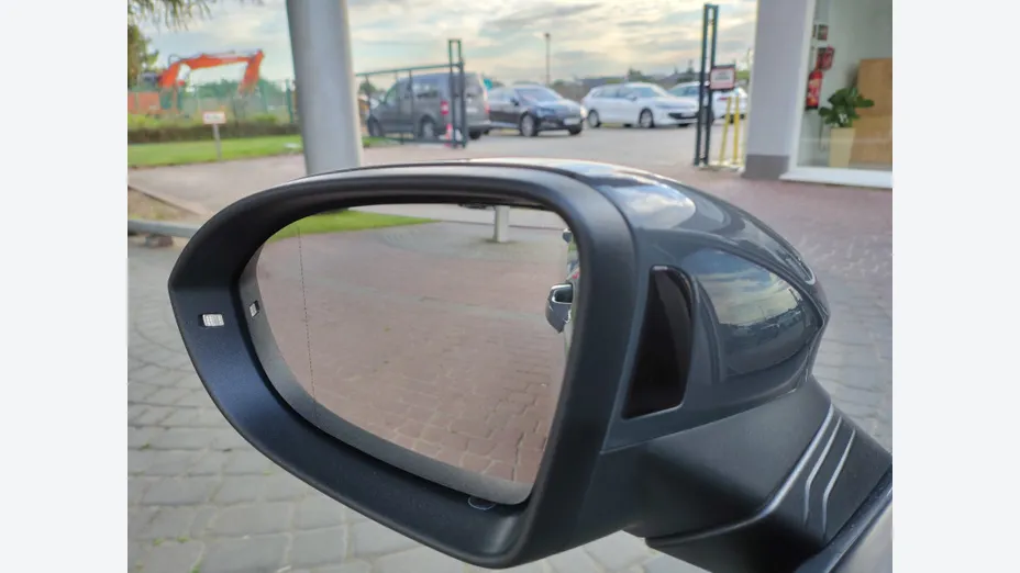 VOLKSWAGEN Golf Golf VIII 2.0 TDI Life DSG