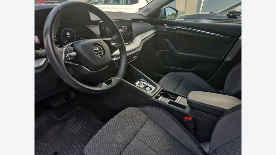 SKODA Octavia -