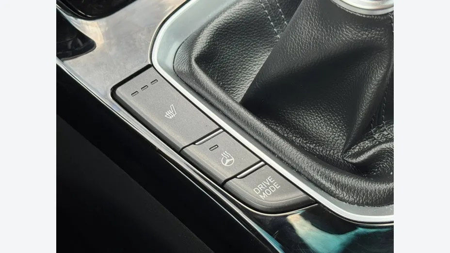 HYUNDAI i30 i30 1.5 T-GDI 48V Smart