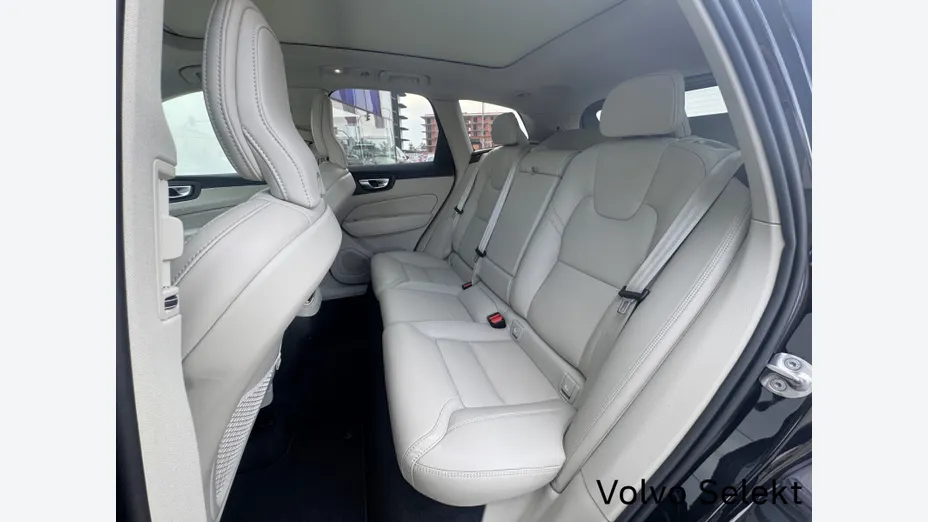 VOLVO XC60 XC60 B5 B AWD Ultimate Dark aut
