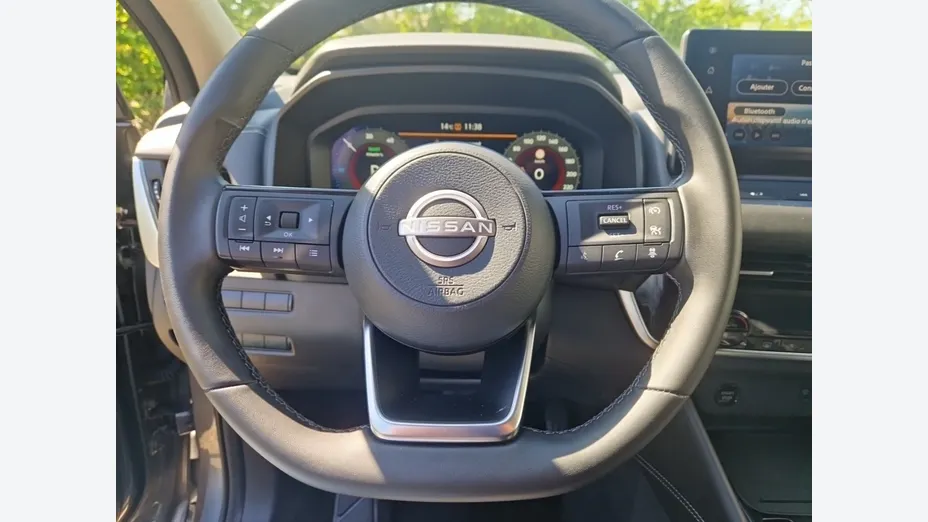 NISSAN Qashqai -