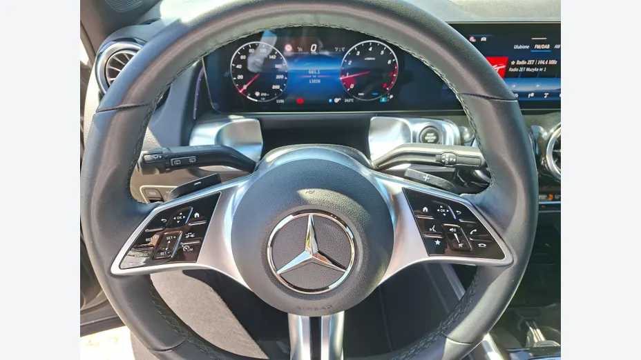 MERCEDES-BENZ GLB GLB 200 mHEV Progressive 7G-DCT