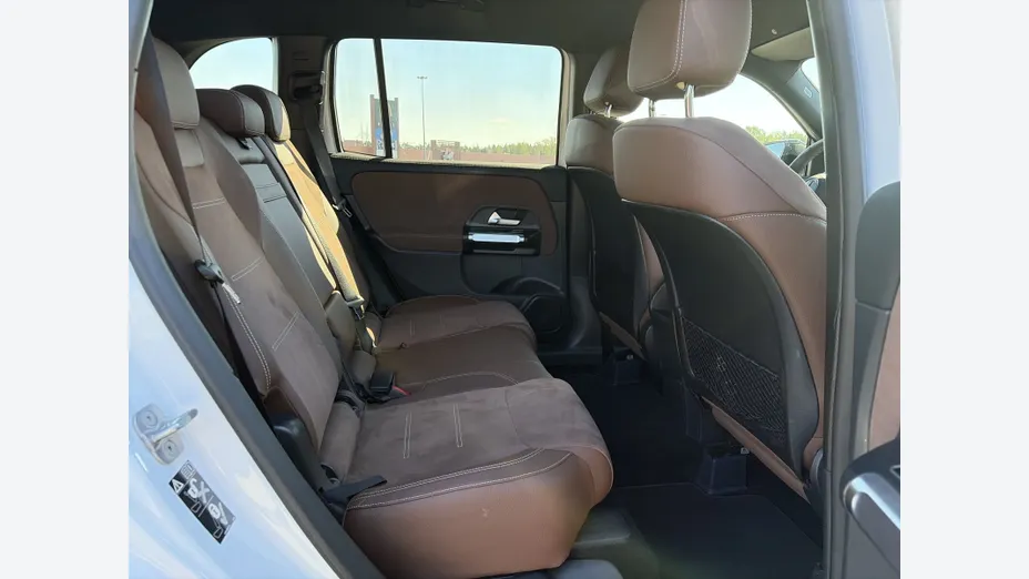 MERCEDES-BENZ GLB GLB 200 mHEV AMG Line 7G-DCT