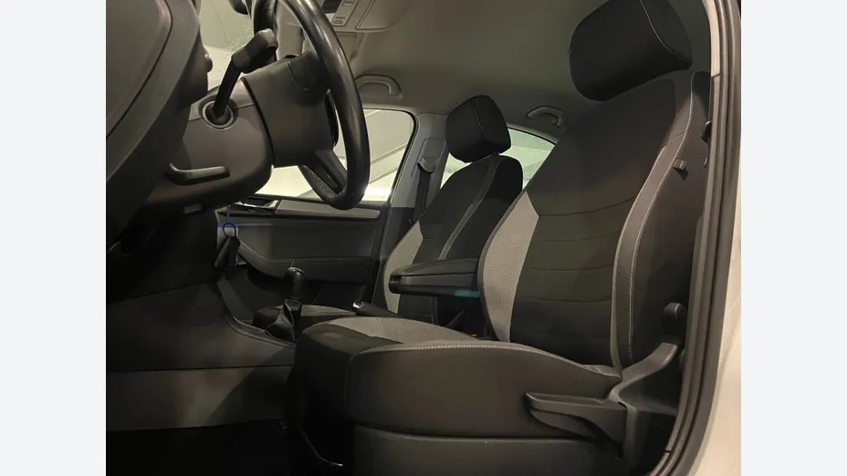 SKODA Rapid Rapid 1.0 TSI Ambition