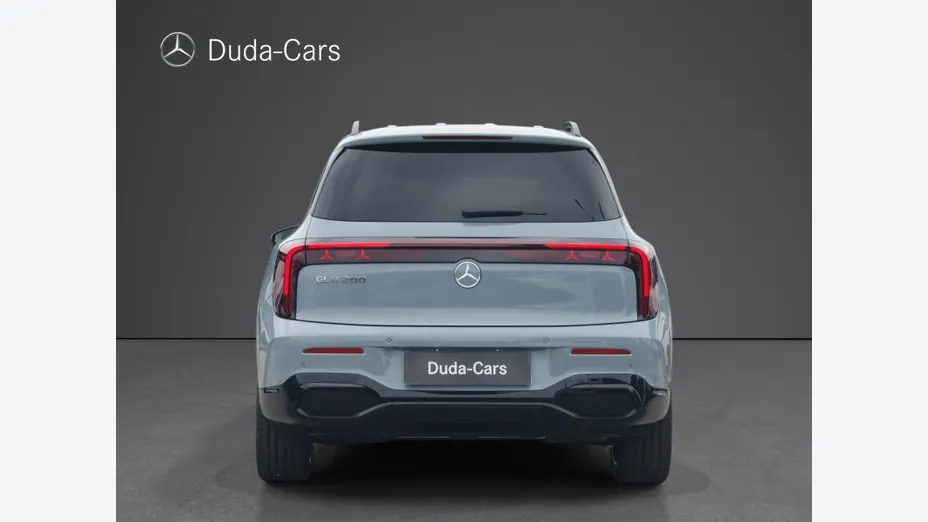 MERCEDES-BENZ GLB -