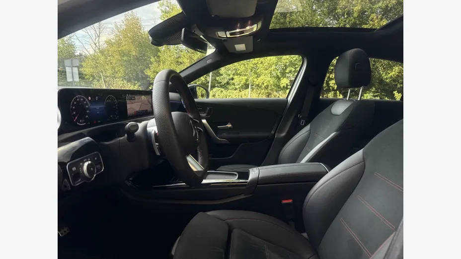 MERCEDES-BENZ A Klasa A 250 e PHEV AMG Line 8G-DCT