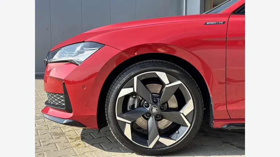 SKODA Superb Superb 2.0 TDI SCR 4x4 Sportline DSG