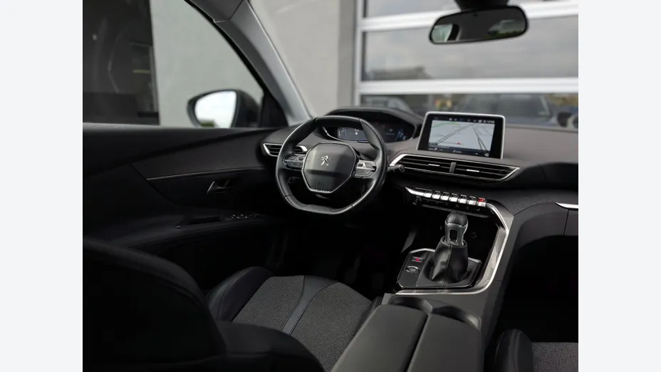PEUGEOT 3008 3008 1.2 PureTech Allure S&S