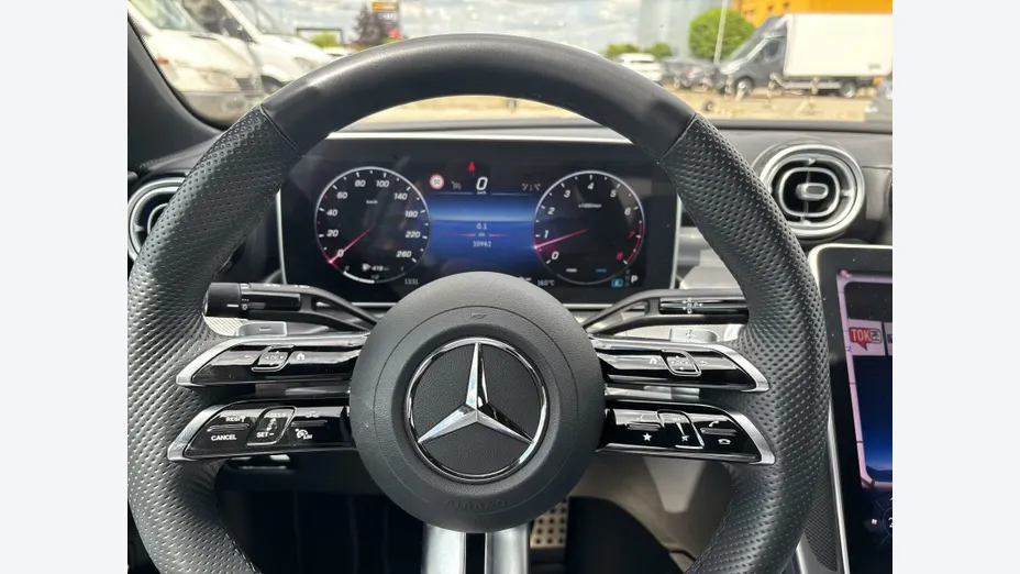 MERCEDES-BENZ C Klasa C 180 mHEV AMG
