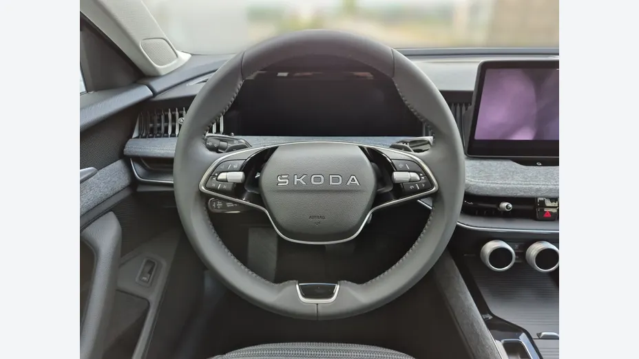 SKODA Superb Superb 2.0 TDI SCR Selection DSG Nowy