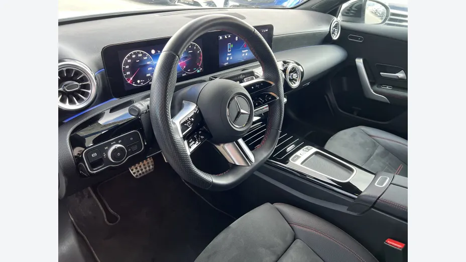 MERCEDES-BENZ A Klasa A 200 AMG Line 7G-DCT
