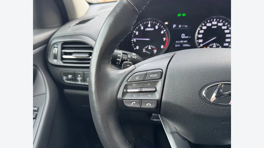 HYUNDAI i30 i30 1.0 T-GDI Smart DCT