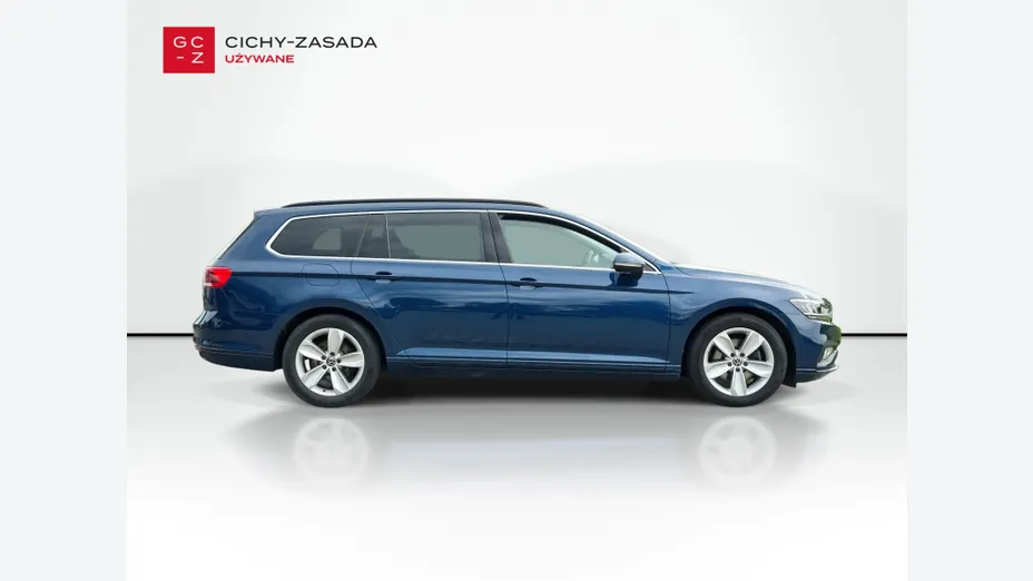 VOLKSWAGEN Passat -