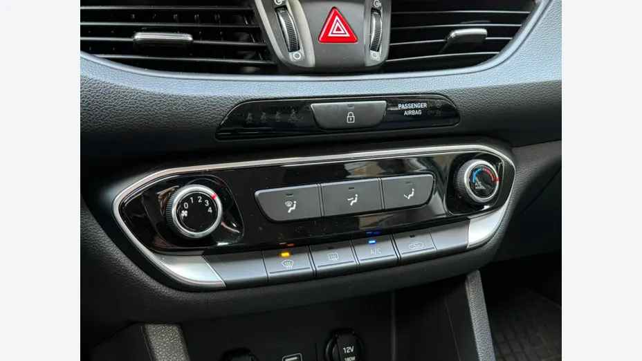 HYUNDAI i30 i30 1.5 T-GDI 48V Modern