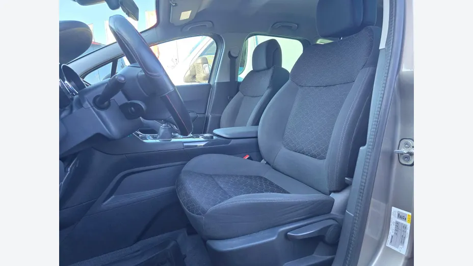 PEUGEOT 3008 3008 1.6 HDi Active