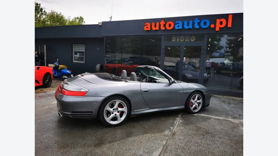PORSCHE 911 -