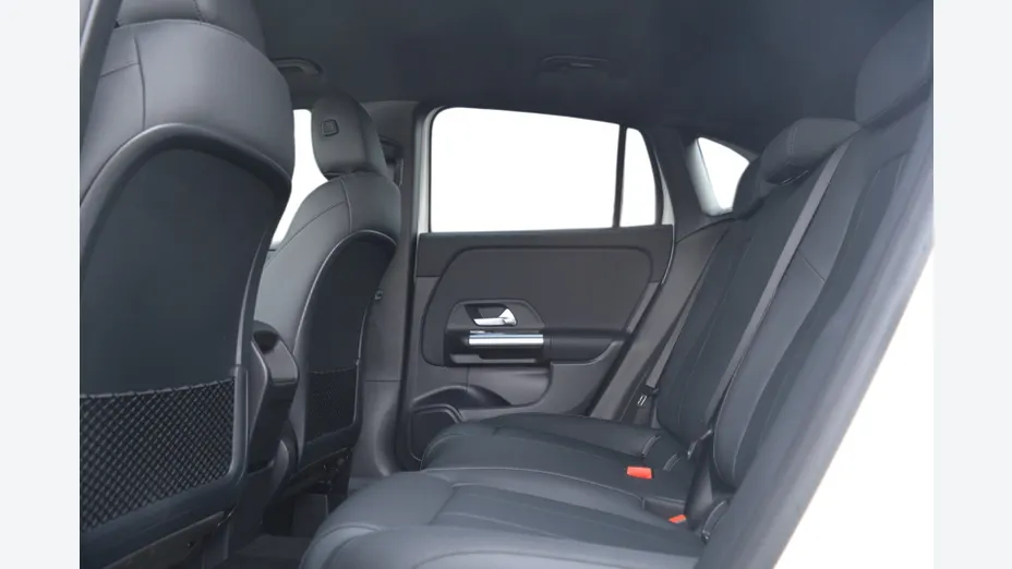 MERCEDES-BENZ GLA GLA 200 Nowy