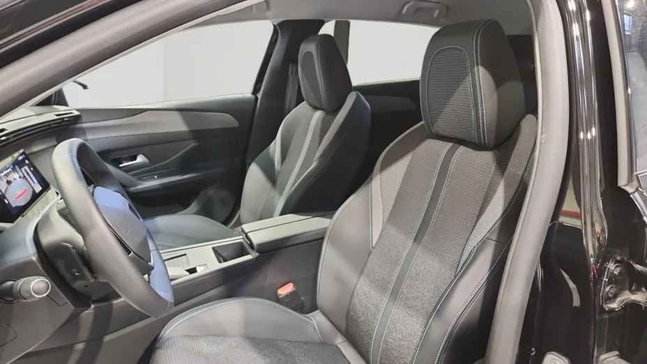 PEUGEOT 308 -