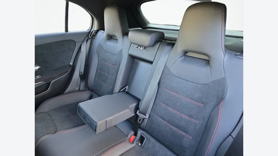 MERCEDES-BENZ A Klasa A 200 AMG Line 7G-DCT